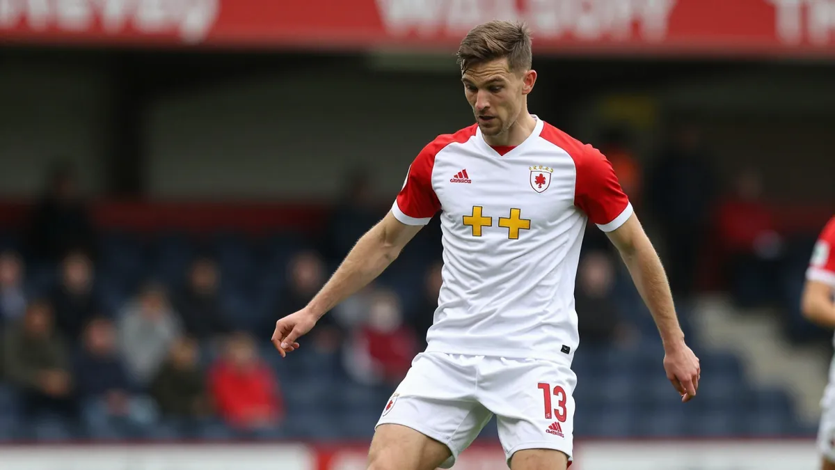 Wrexham A.F.C. eye Joe Gelhardt as transfer window nears close