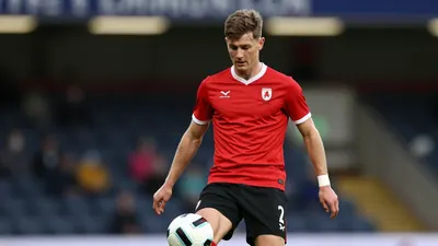 Wrexham A.F.C. target Crystal Palace winger Jesurun Rak-Sakyi to strengthen their Championship promotion bid